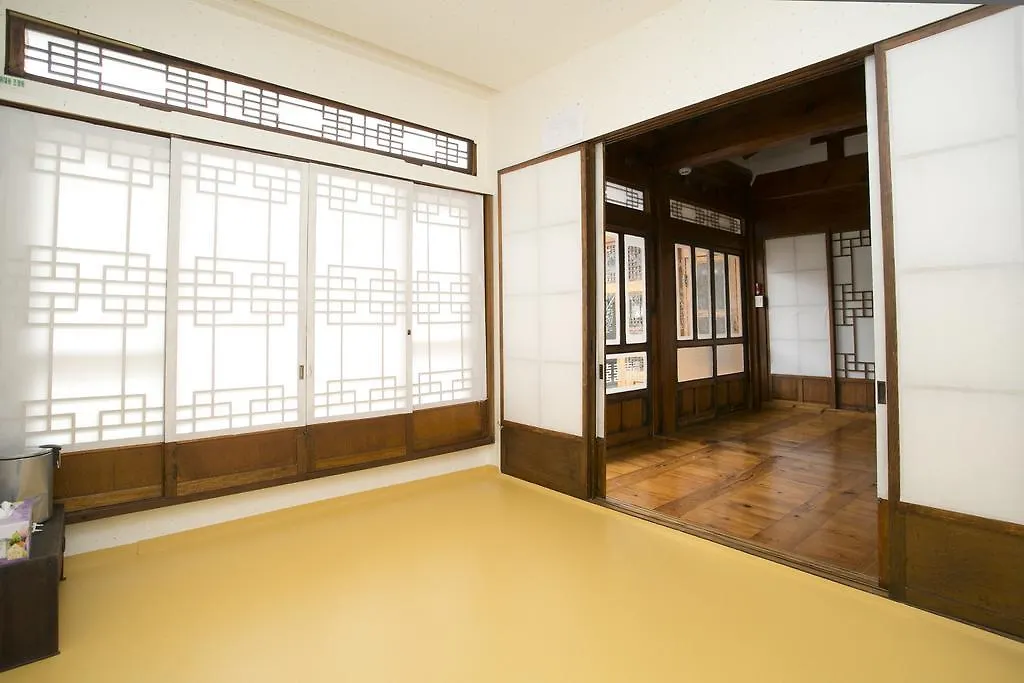 Nuri Hanok Guesthouse Seoul 2*,